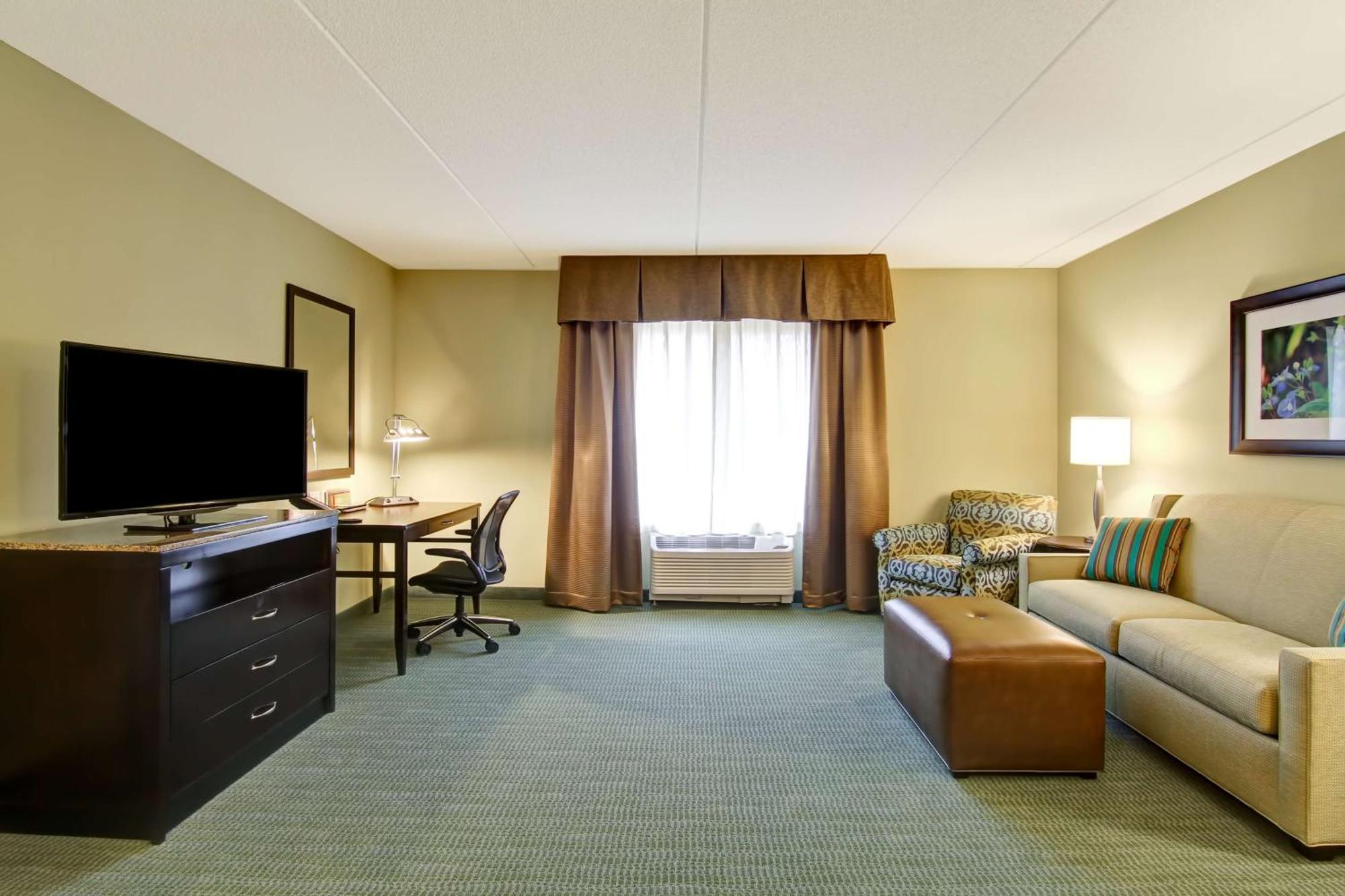 Hilton Garden Inn וודברידג' מראה חיצוני תמונה